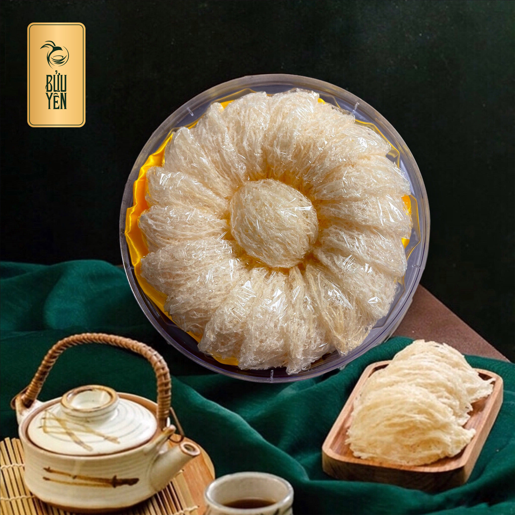 Chọn tổ yến