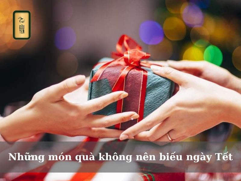 Những món quà không nên biếu ngày Tết