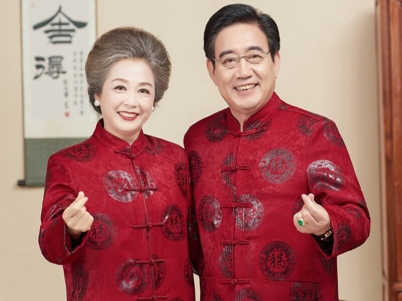 Quần áo mới cho ông bà lớn tuổi