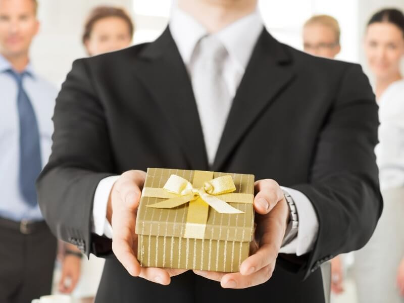 tặng quà Tết cho sếp