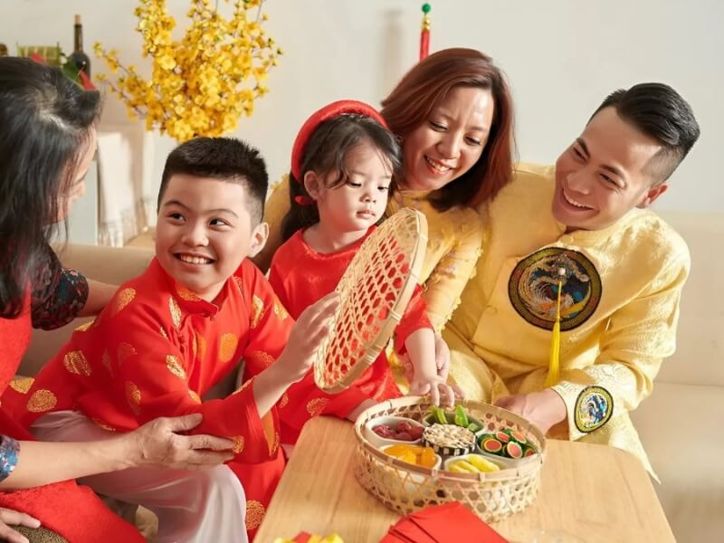 chọn giỏ quà Tết