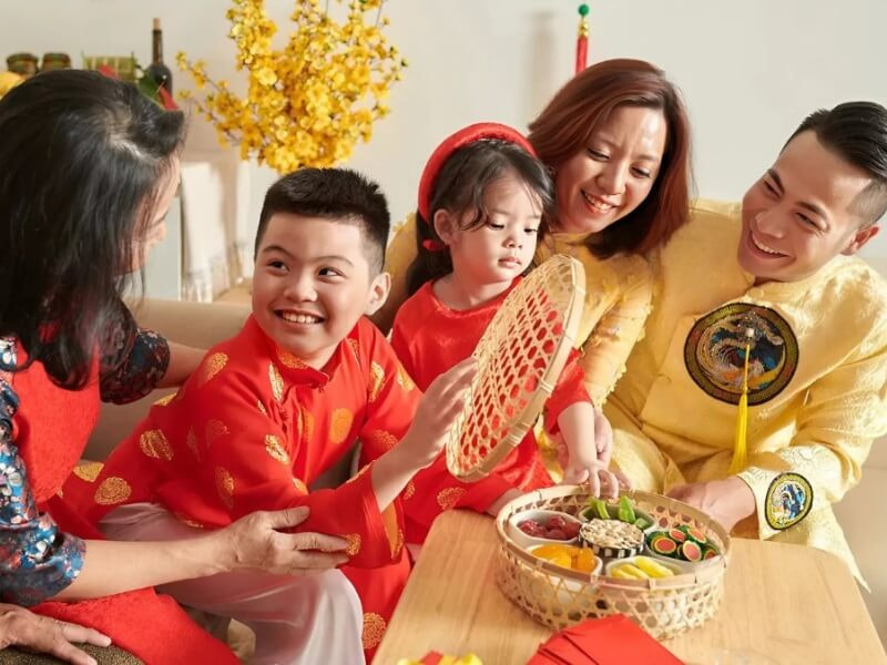 mua quà tết cho gia đình