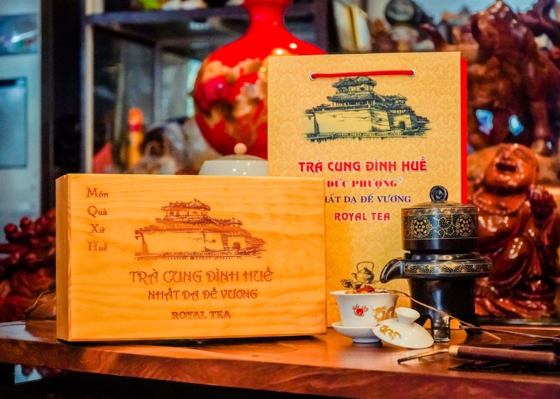 Hộp trà quà Tết - Trà cung đình Huế