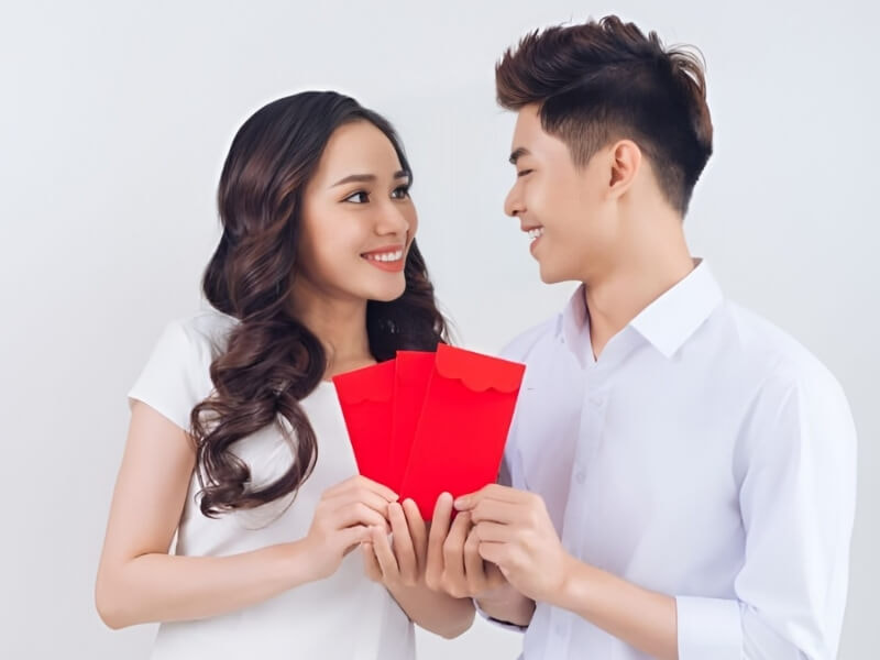 tặng lì xì cho vợ