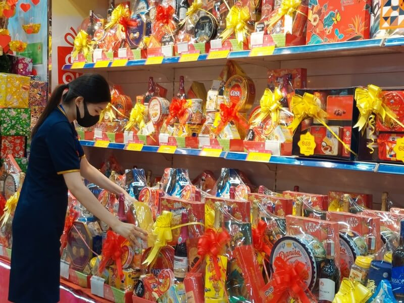 mua quà tết cho công nhân