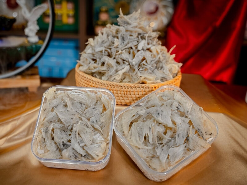 chân yến thô