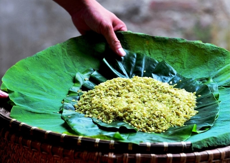 Cốm làng Vòng