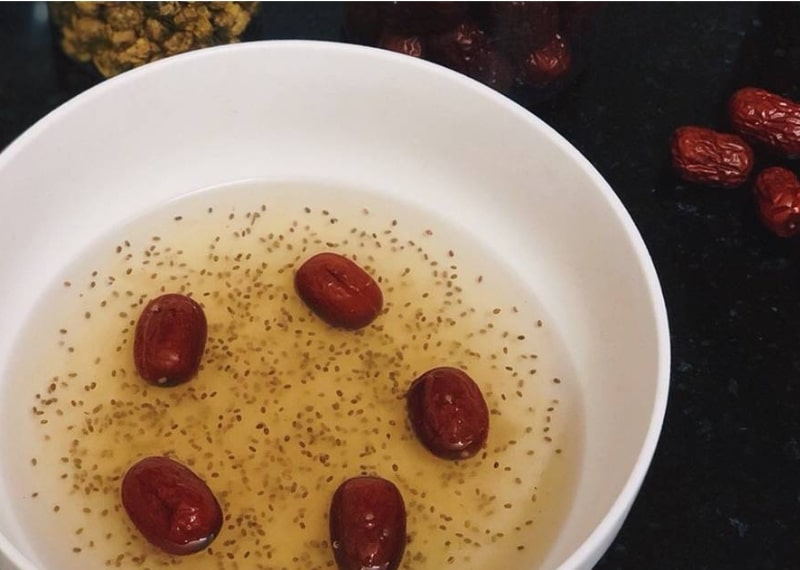 cách chưng yến sào với hạt chia