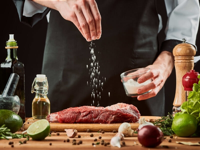 người huyết áp thấp có nên ăn thực phẩm có muối
