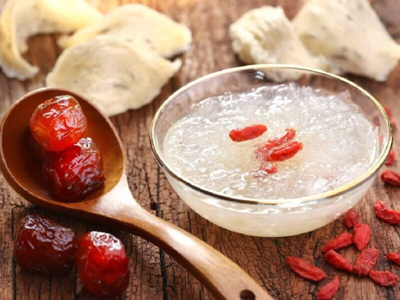 Yến chưng táo đỏ, kỷ tử