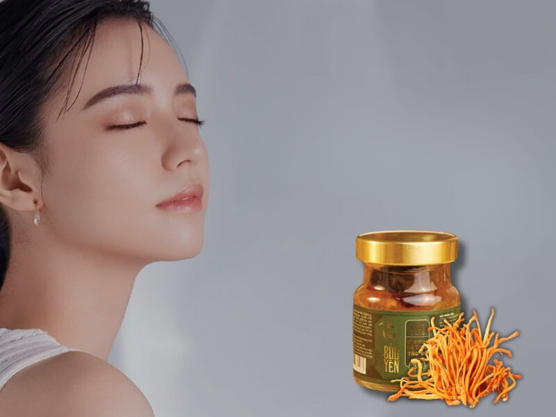 yến chưng đông trùng hạ thảo làm đẹp da